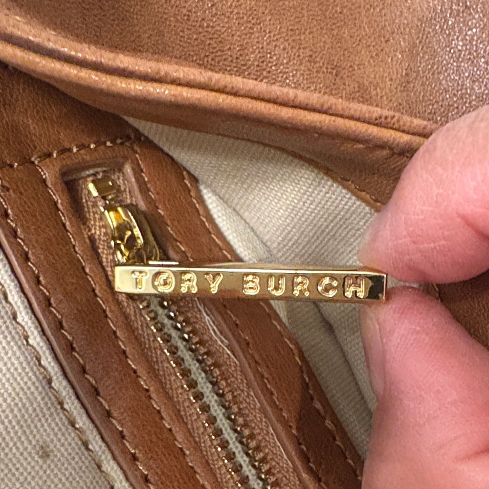 Tory Burch Tan Leather Shoulder Bag with Gold Accents - Picture 7 of 7